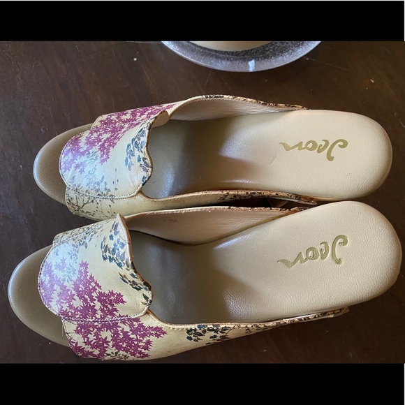 Jeon - Picture 5 of 6